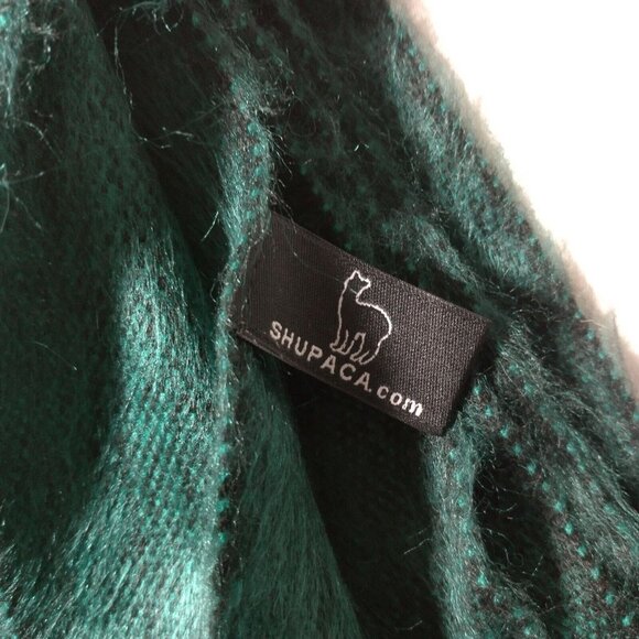 Shupaca Scarf Unisex Emerald Green Black Fringe Alpace Blend Fuzzy Ecuador - Picture 3 of 14